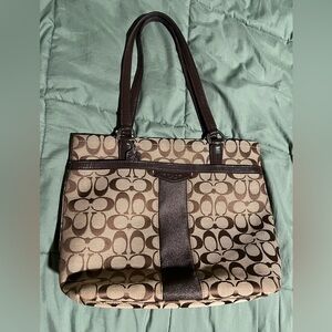 Coach Signature shoulder Bag